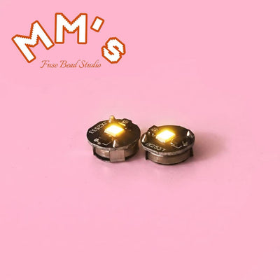 Magnetic LED light for glowing bead builds